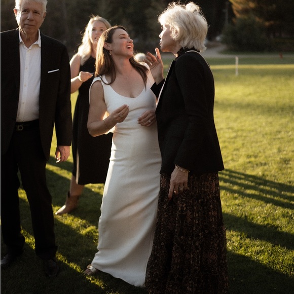 Zac Posen & Pronovias Gwyneth Sheath Wedding Dress - Picture 5 of 6